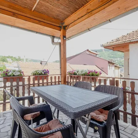 1 Minute To Sebilj - 3br- Old Town - Free Parking *