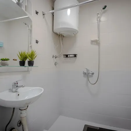 1 Minute To Sebilj - 3br- Old Town - Free Parking