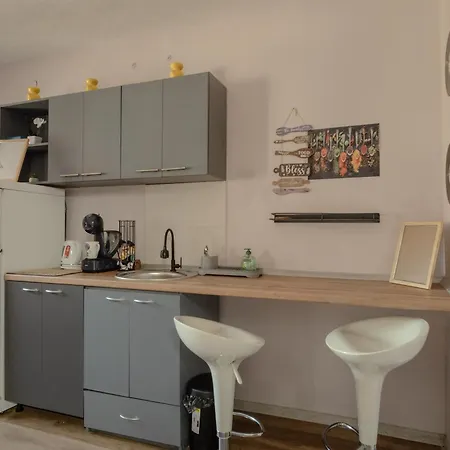 Apartment 1 Minute To Sebilj - 3br- Old Town - Free Parking